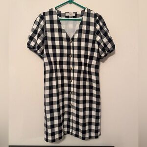 Loft size 6 black and white plaid button down dress